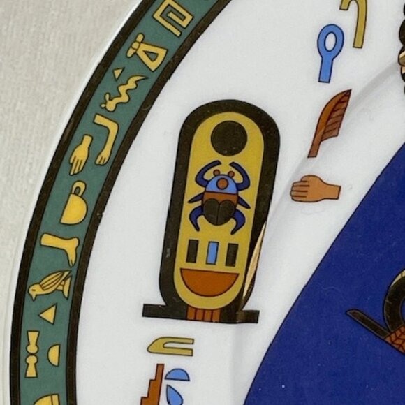 Fine Royal Porcelain Egyptian Cleopatra plate with stand. - Picture 2 of 8